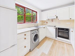 Kitchen- click for photo gallery